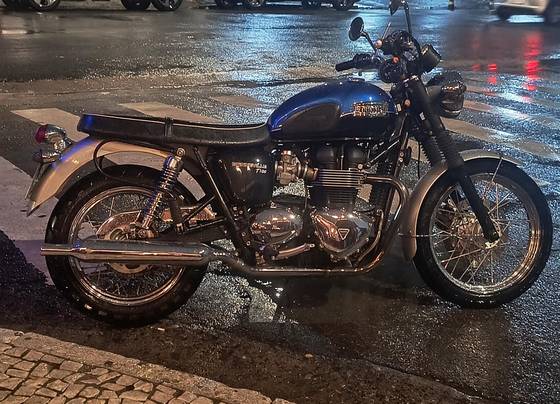 TRIUMPH BONNEVILLE T 100 865 TRIUMPH BONNEVILLE T 100 865